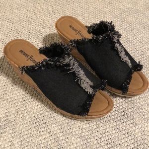 Minnetonka denim wedges size 9